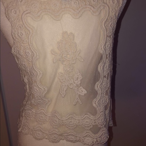 Lace vest - Picture 2 of 3